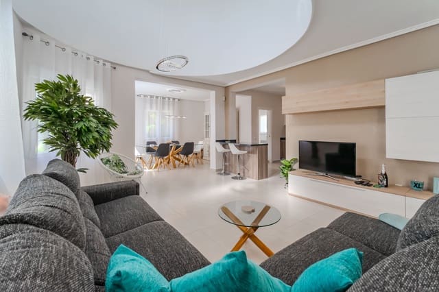 4 soveværelse Villa til salg i Ciudad Quesada, Rojales med swimmingpool garage - € 599.000 (Ref: 9956594)