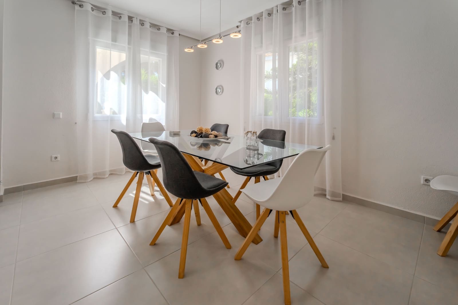 4 soveværelse Villa til salg i Ciudad Quesada med swimmingpool garage - € 599.000 (Ref: 9956594)