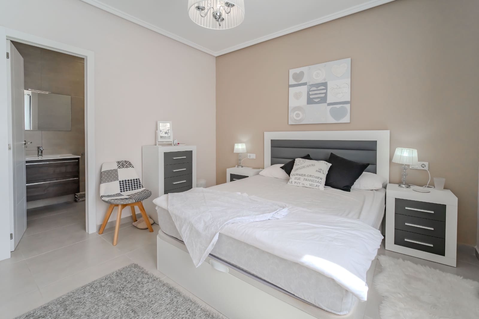 4 soveværelse Villa til salg i Ciudad Quesada med swimmingpool garage - € 599.000 (Ref: 9956594)