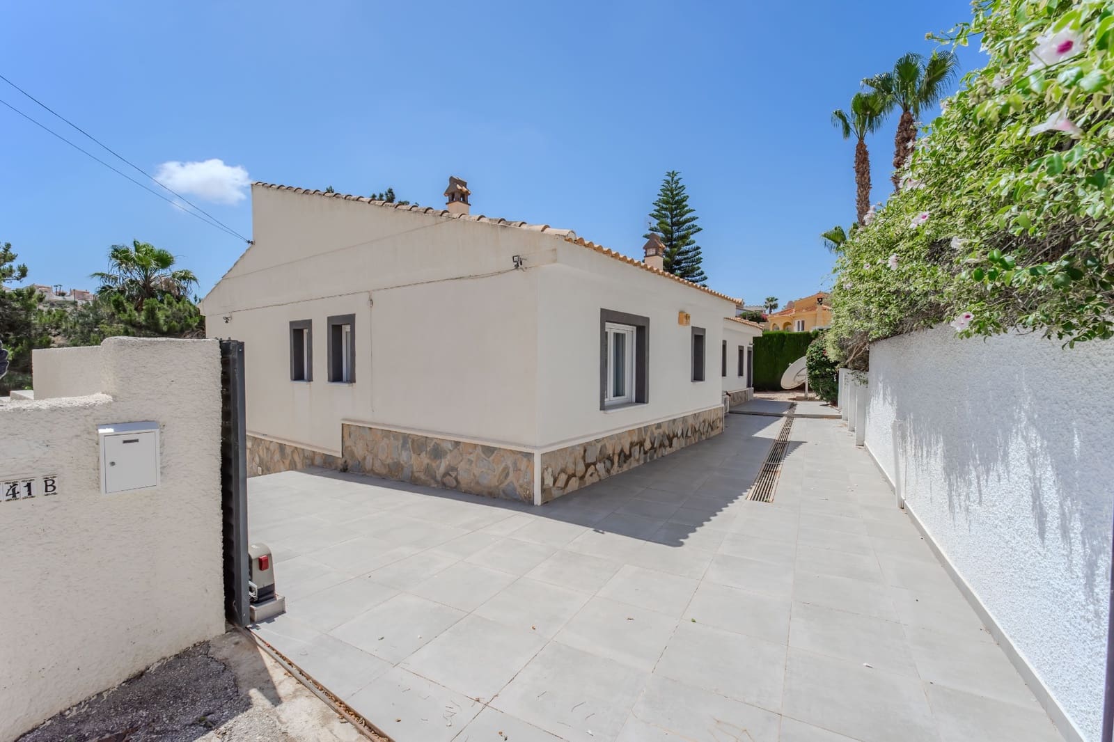 4 soveværelse Villa til salg i Ciudad Quesada med swimmingpool garage - € 599.000 (Ref: 9956594)