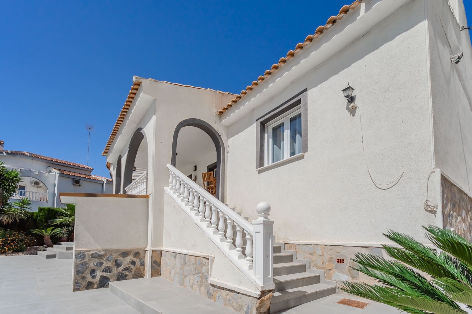 4 soveværelse Villa til salg i Ciudad Quesada med swimmingpool garage - € 599.000 (Ref: 9956594)