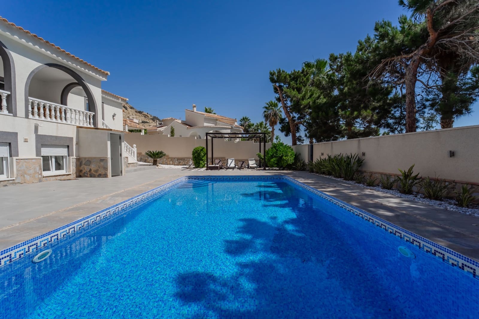 4 soveværelse Villa til salg i Ciudad Quesada med swimmingpool garage - € 599.000 (Ref: 9956594)