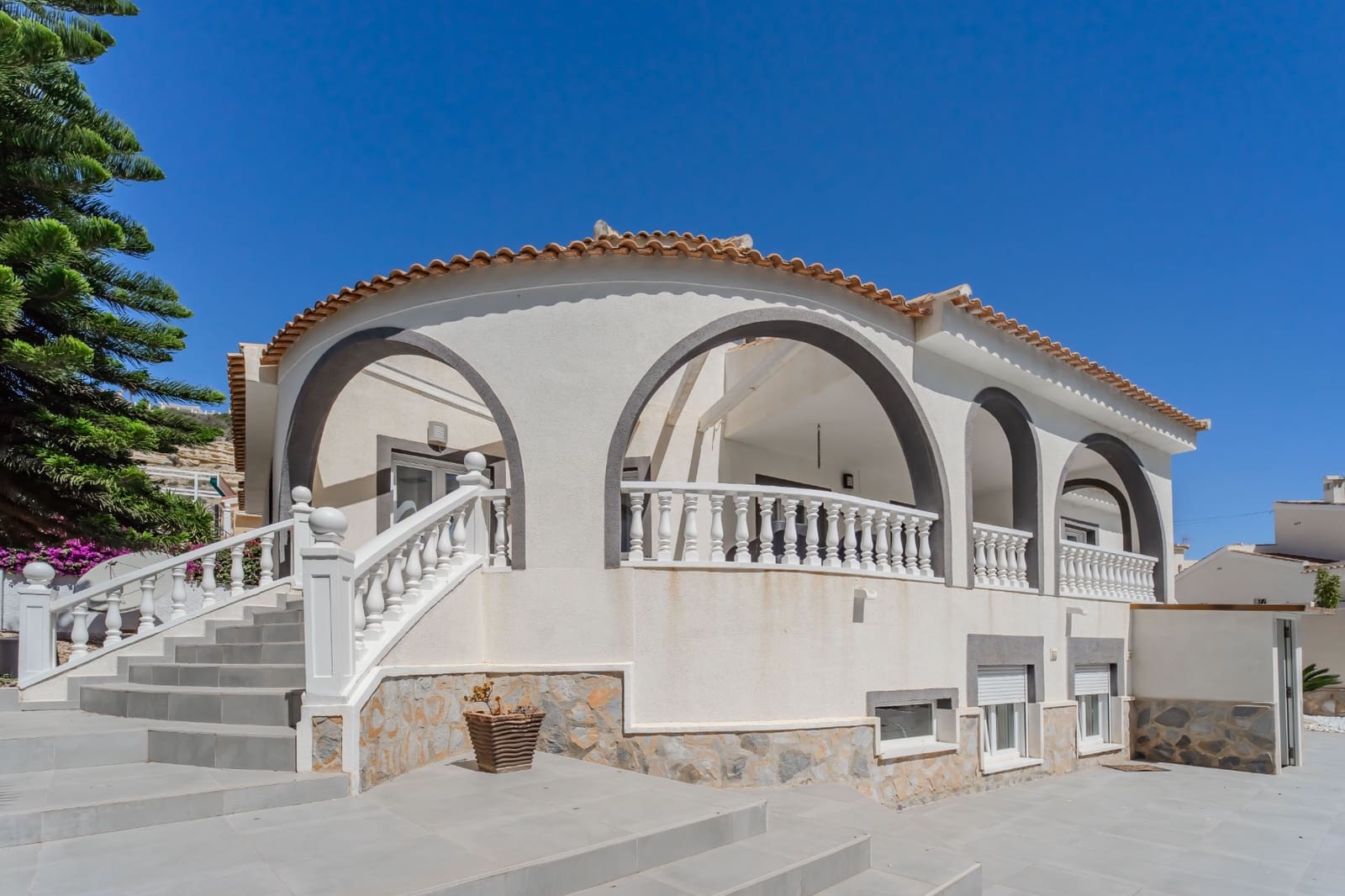4 soveværelse Villa til salg i Ciudad Quesada med swimmingpool garage - € 599.000 (Ref: 9956594)