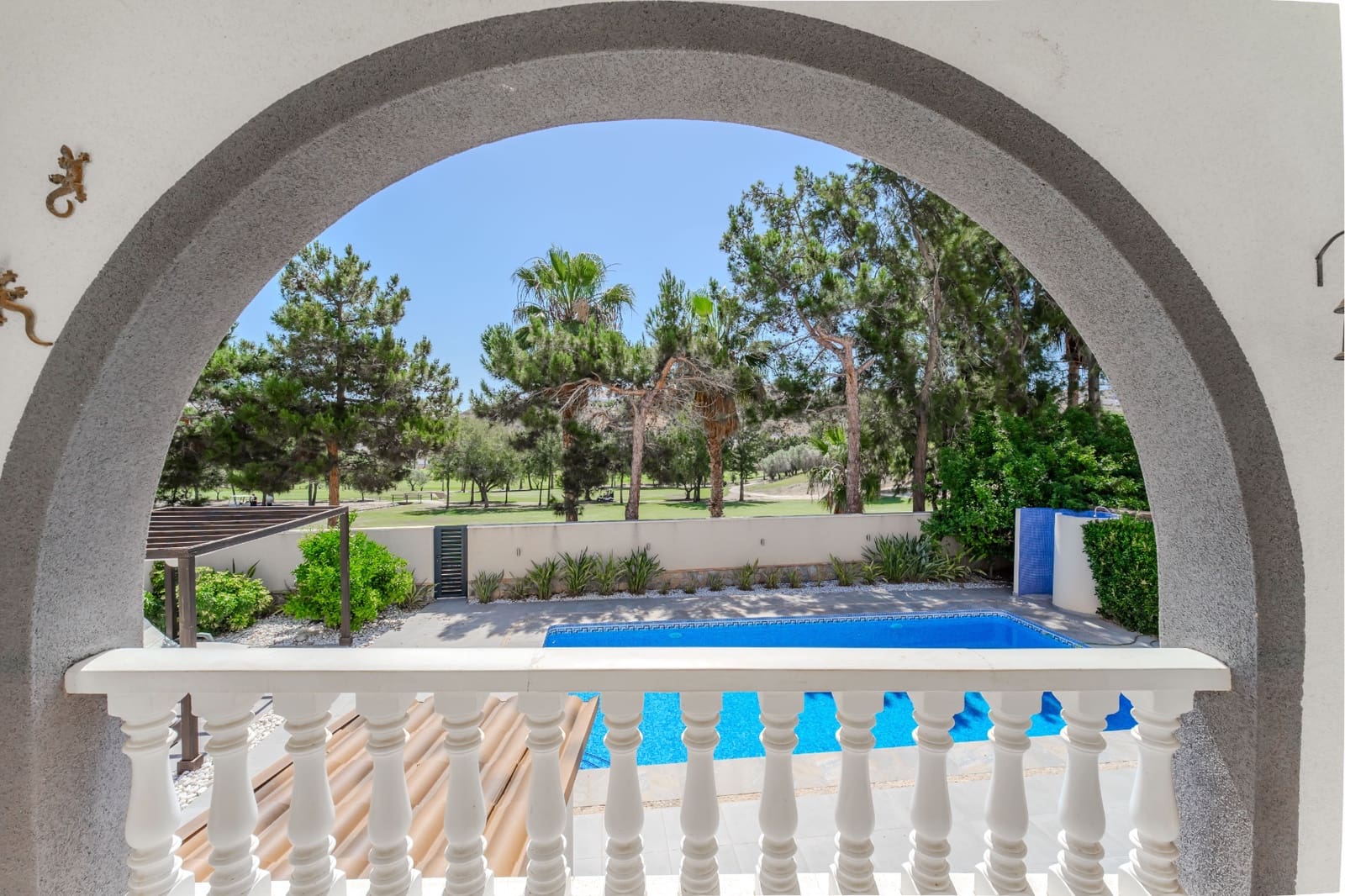 4 soveværelse Villa til salg i Ciudad Quesada med swimmingpool garage - € 599.000 (Ref: 9956594)