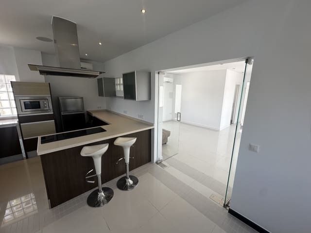 Chalet de 3 habitaciones en Ciudad Quesada, Rojales en venta con piscina - 549.950 € (Ref: 9956599)