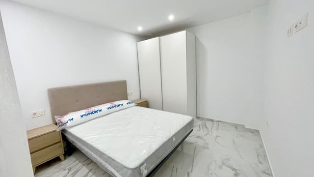 2 soveværelse Lejlighed til salg i Centro, Torrevieja - € 239.000 (Ref: 9985779)
