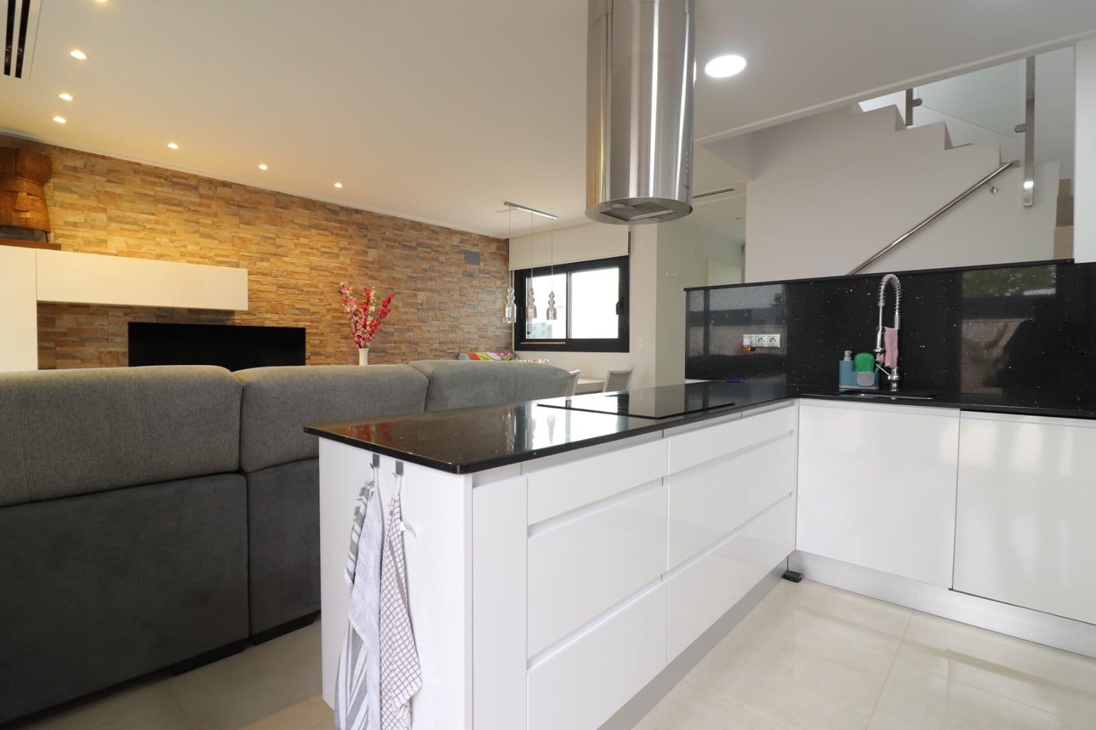 3 soveværelse Villa til salg i Benijofar med swimmingpool garage - € 380.000 (Ref: 9985796)