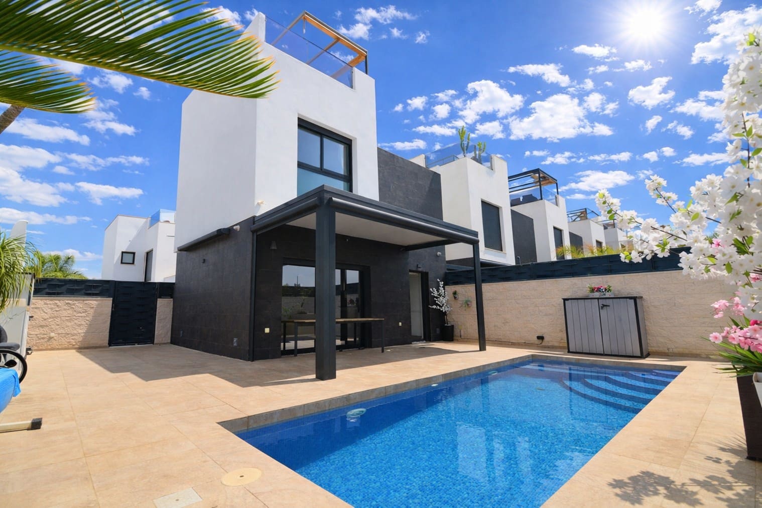 3 soveværelse Villa til salg i Benijofar med swimmingpool garage - € 380.000 (Ref: 9985796)