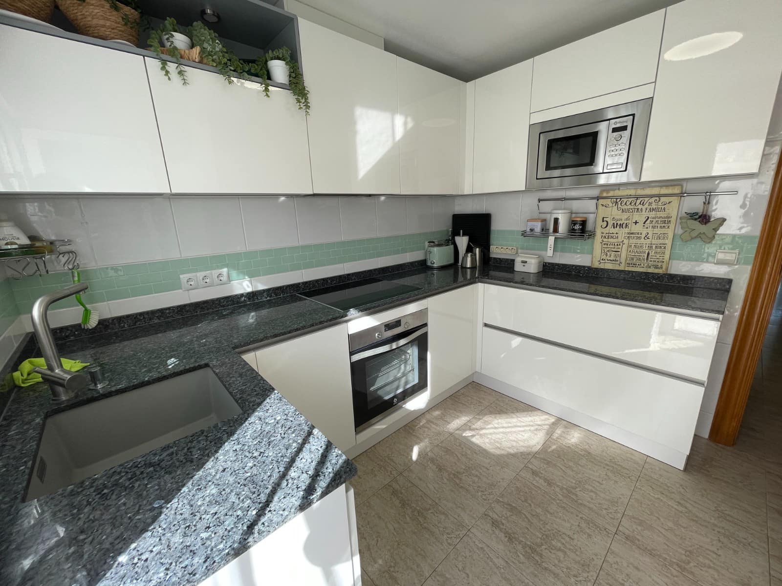 3 makuuhuone Omakotitalo myytävänä paikassa Torre de la Horadada mukana uima-altaan - 355 000 € (Ref: 9985797)