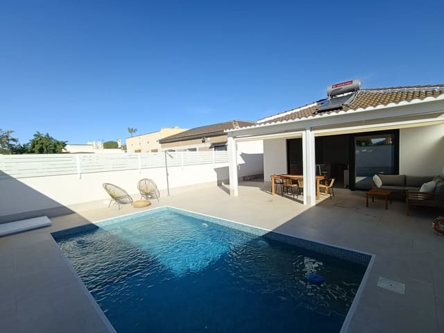 3 slaapkamer Villa te koop in El Chaparral, Torrevieja met zwembad - € 459.000 (Ref: 9985800)
