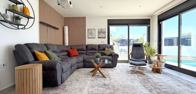 2 soverom Villa til salgs i San Pedro del Pinatar ciudad, San Pedro del Pinatar med svømmebasseng garasje - € 495 000 (Ref: 9985804)