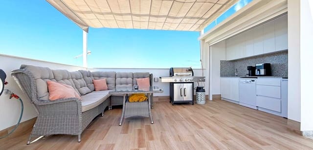 2 soverom Villa til salgs i San Pedro del Pinatar ciudad, San Pedro del Pinatar med svømmebasseng garasje - € 495 000 (Ref: 9985804)