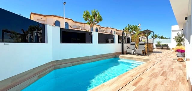 2 soverom Villa til salgs i San Pedro del Pinatar ciudad, San Pedro del Pinatar med svømmebasseng garasje - € 495 000 (Ref: 9985804)