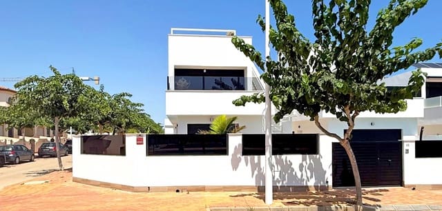 2 soverom Villa til salgs i San Pedro del Pinatar ciudad, San Pedro del Pinatar med svømmebasseng garasje - € 495 000 (Ref: 9985804)