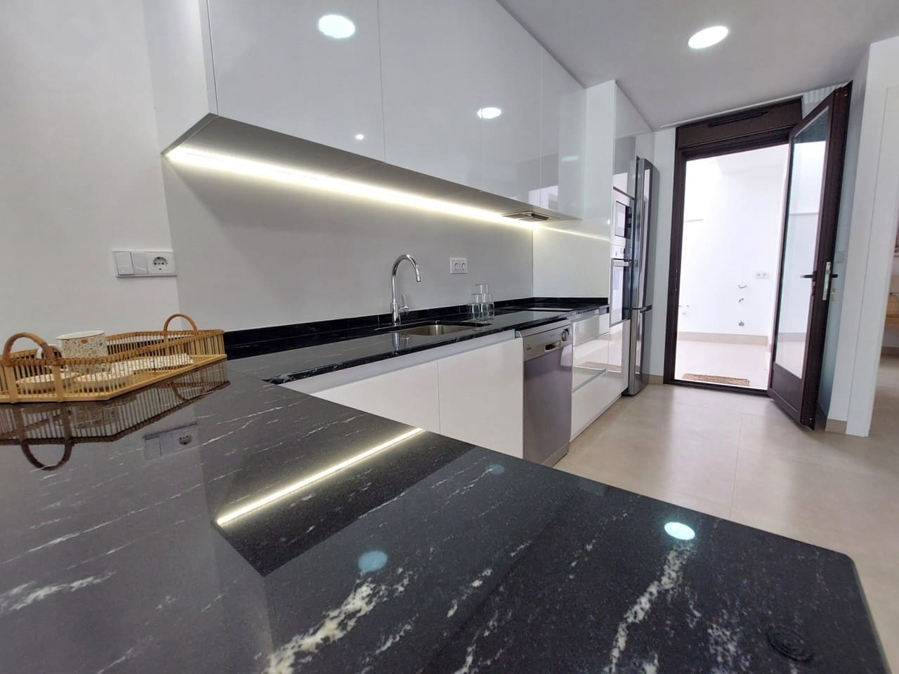 3 chambre Villa/Maison à vendre à San Pedro del Pinatar avec piscine - 395 000 € (Ref: 9985806)
