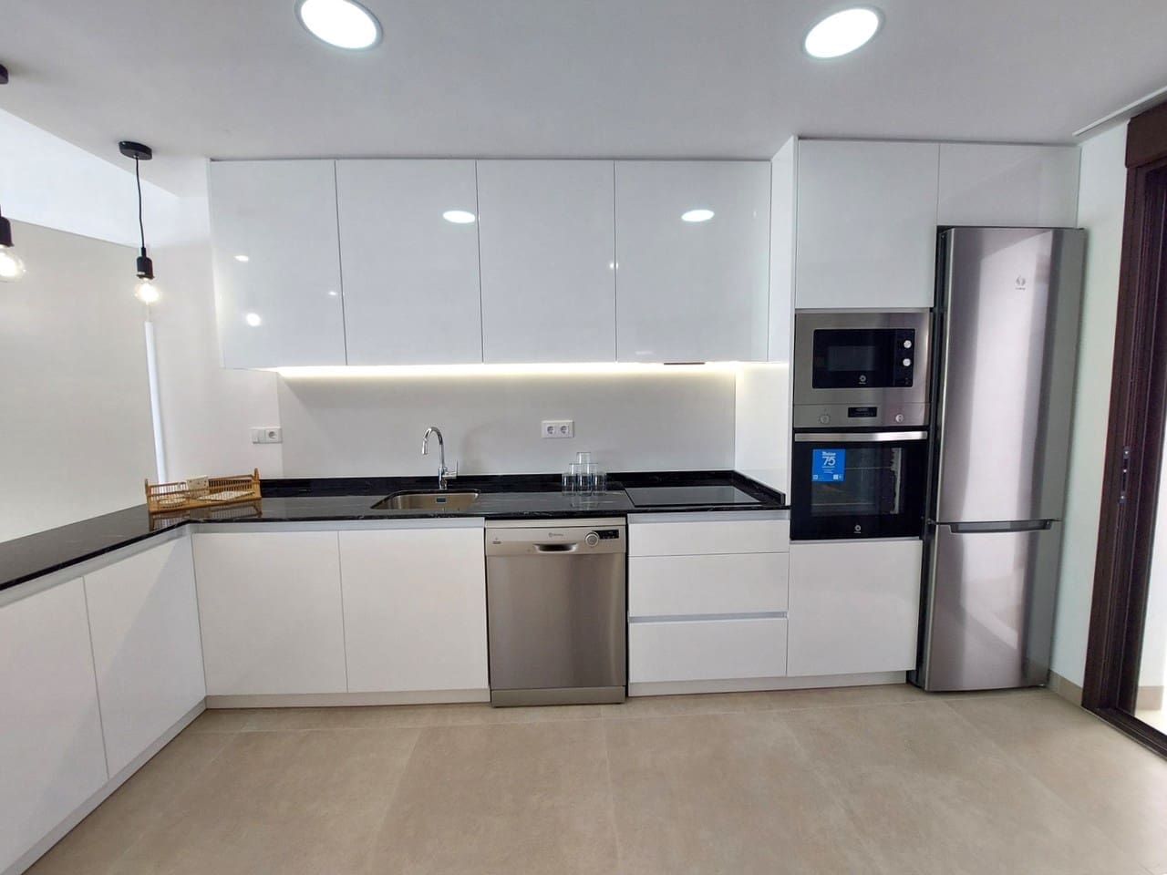 3 chambre Villa/Maison à vendre à San Pedro del Pinatar avec piscine - 395 000 € (Ref: 9985806)