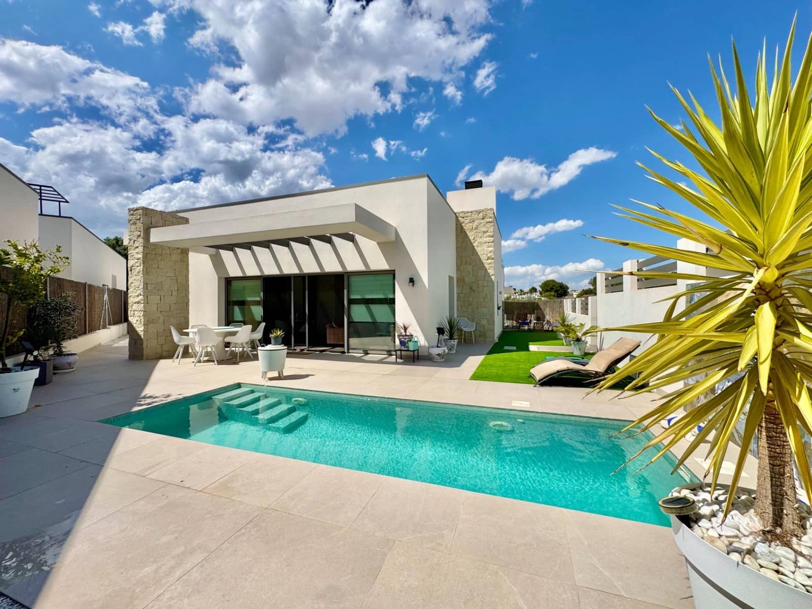 3 bedroom Villa for sale in San Miguel de Salinas with pool - € 524,900 (Ref: 9985814)