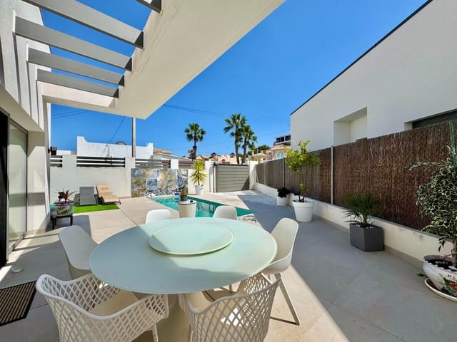 3 bedroom Villa for sale in Blue Lagoon with pool - € 524,900 (Ref: 9985814)