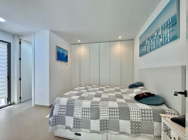 3 bedroom Villa for sale in Blue Lagoon with pool - € 524,900 (Ref: 9985814)