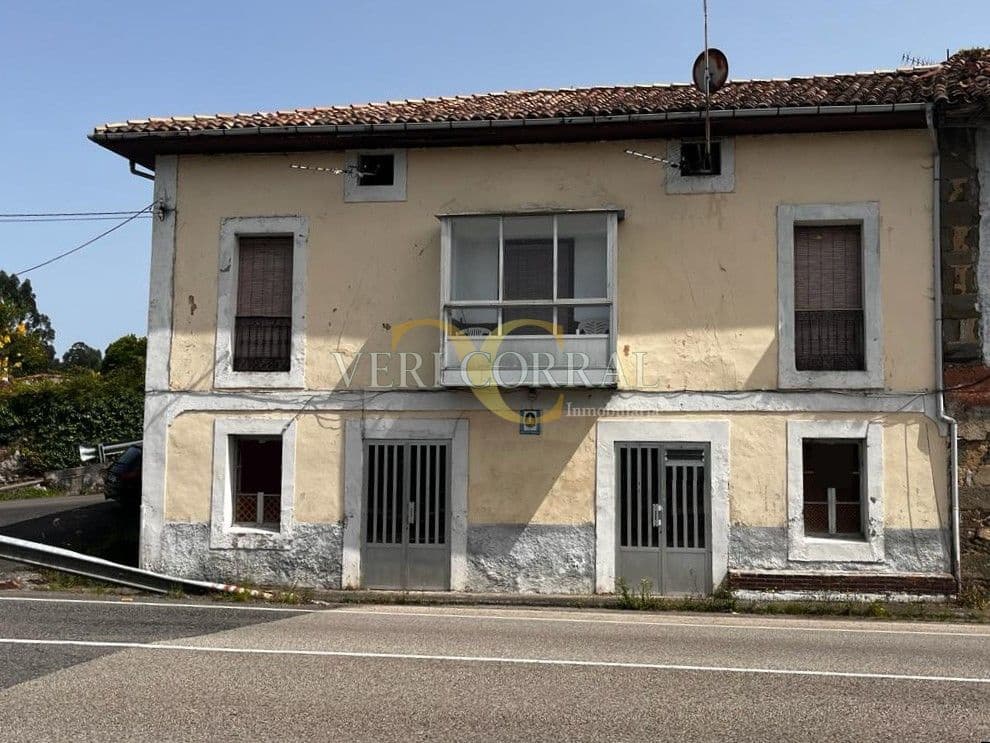 5 bedroom Townhouse for sale in Ribadesella - € 75,000 (Ref: 9443428)