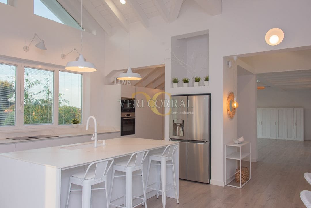 3 bedroom Villa for sale in Llanes - € 1,300,000 (Ref: 9443430)