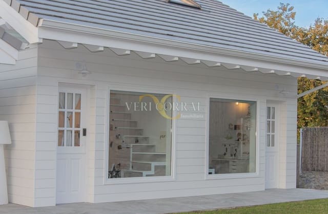 3 bedroom Villa for sale in Llanes - € 1,300,000 (Ref: 9443430)