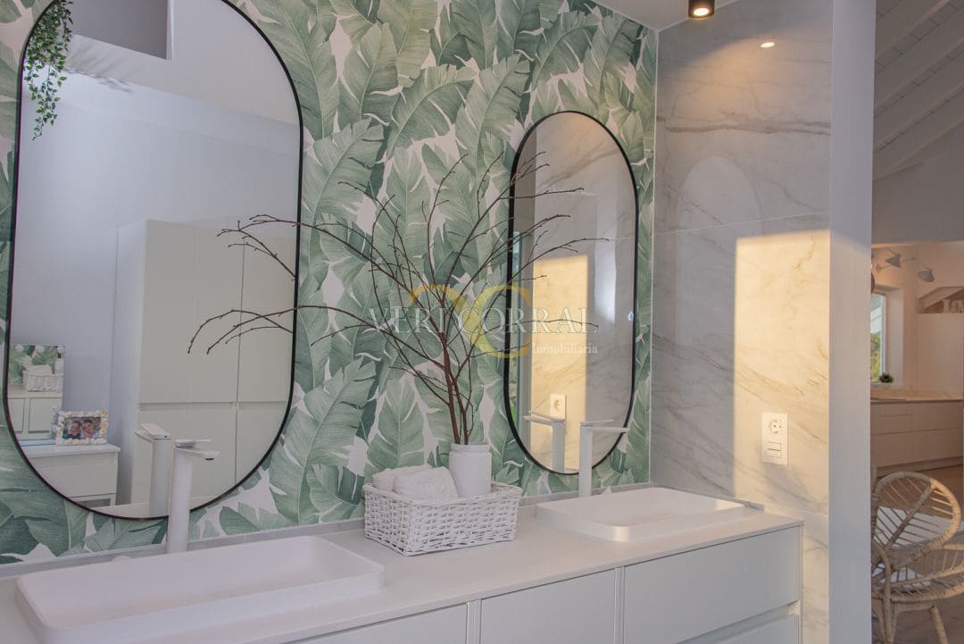 3 bedroom Villa for sale in Llanes - € 1,300,000 (Ref: 9443430)