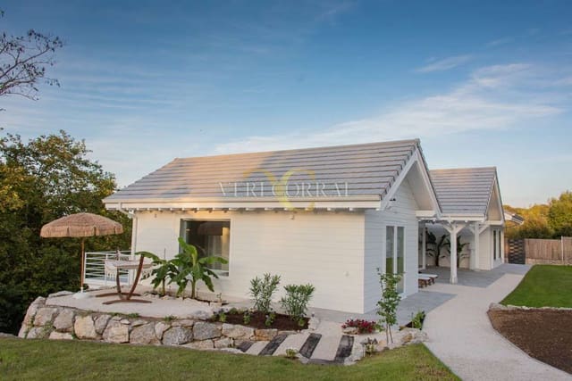 3 bedroom Villa for sale in Llanes - € 1,300,000 (Ref: 9443430)