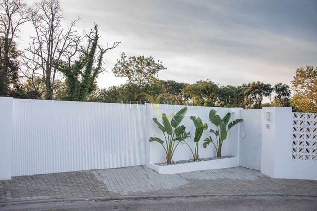 3 bedroom Villa for sale in Llanes - € 1,300,000 (Ref: 9443430)