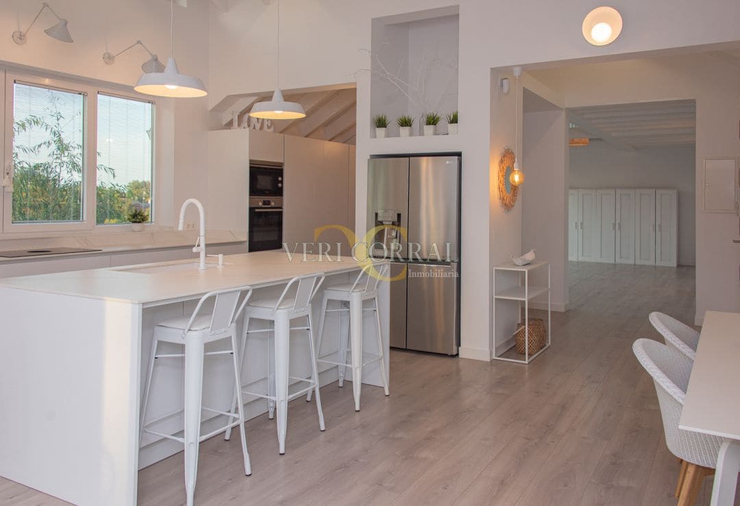 3 bedroom Villa for sale in Llanes - € 1,300,000 (Ref: 9443430)