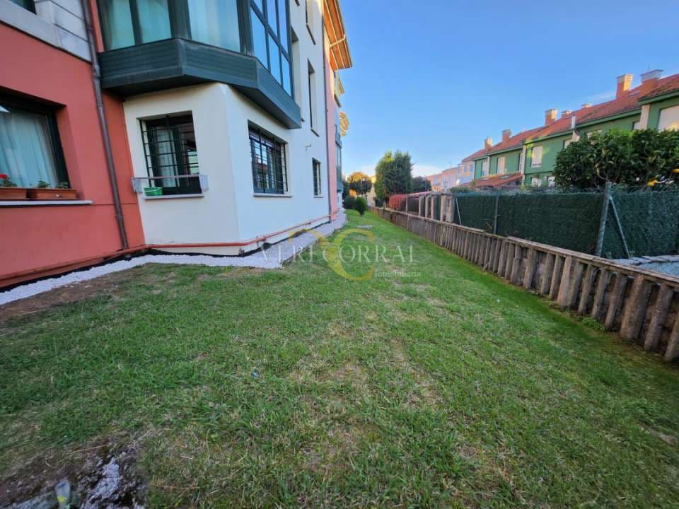 2 bedroom Flat for sale in Llanes - € 225,000 (Ref: 9443431)