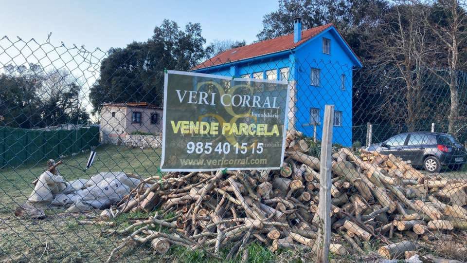 Grunde uden byggetilladelser til salg i Llanes - € 55.000 (Ref: 9443432)