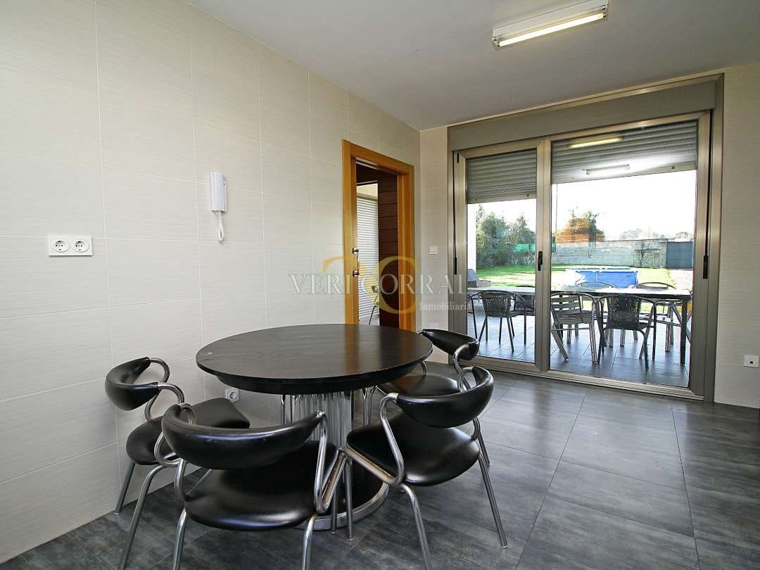 5 slaapkamer Villa te koop in Gijon - € 820.000 (Ref: 9443433)