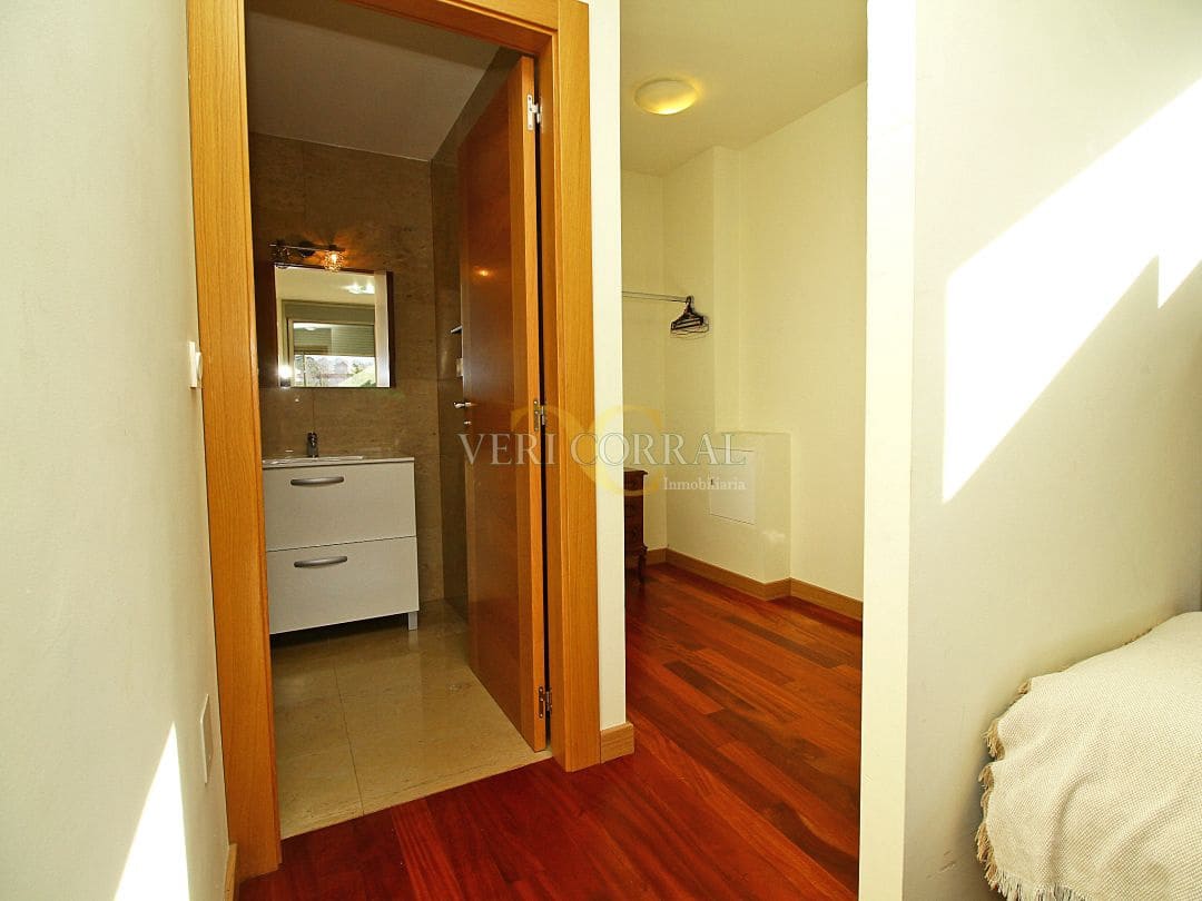 5 slaapkamer Villa te koop in Gijon - € 820.000 (Ref: 9443433)