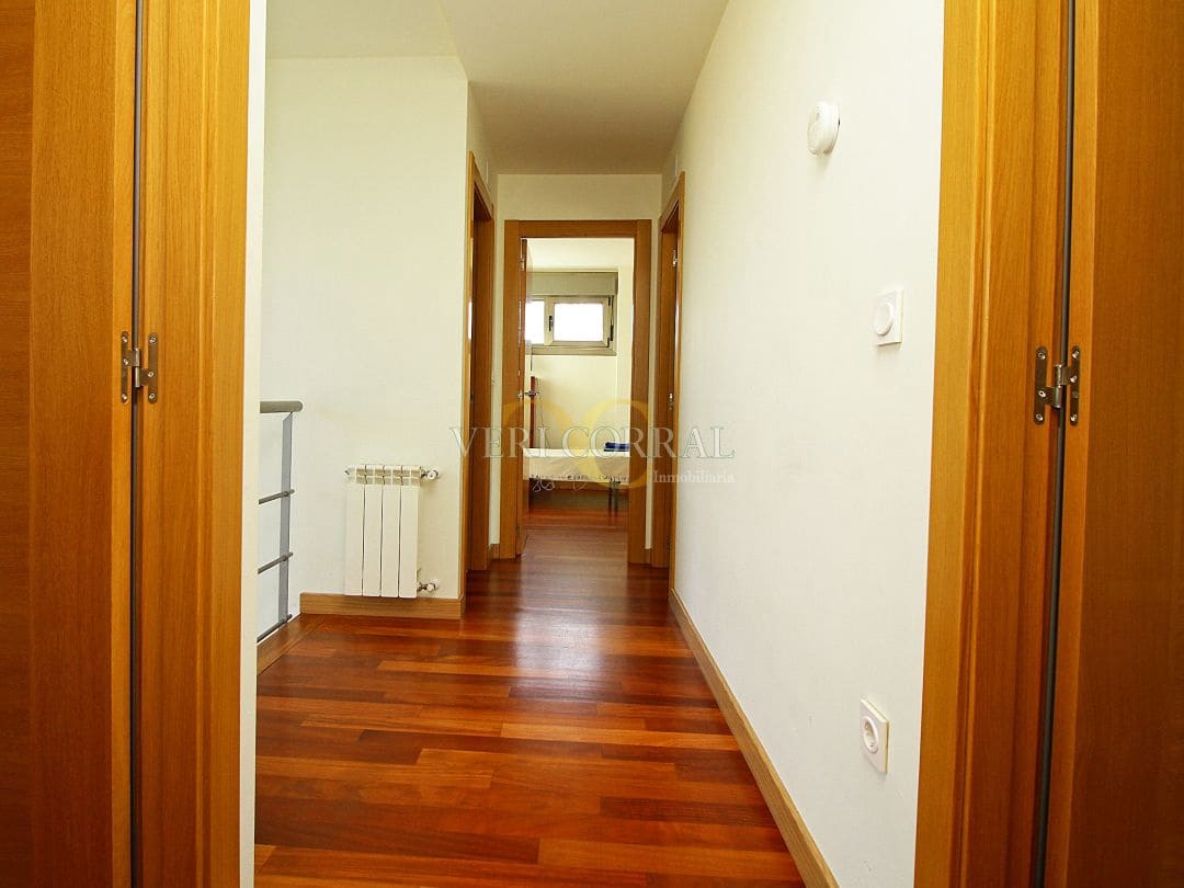 5 slaapkamer Villa te koop in Gijon - € 820.000 (Ref: 9443433)