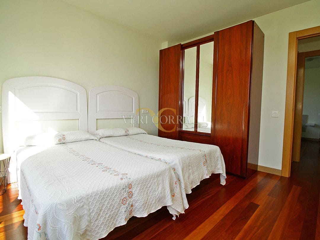 5 slaapkamer Villa te koop in Gijon - € 820.000 (Ref: 9443433)