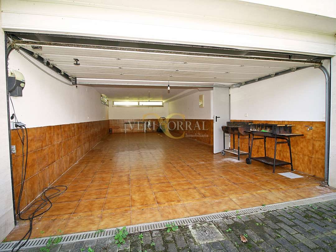 5 slaapkamer Villa te koop in Gijon - € 820.000 (Ref: 9443433)