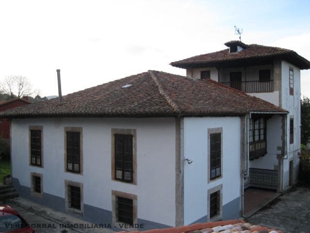 5 bedroom Townhouse for sale in Llanes - € 2,000,000 (Ref: 9443437)