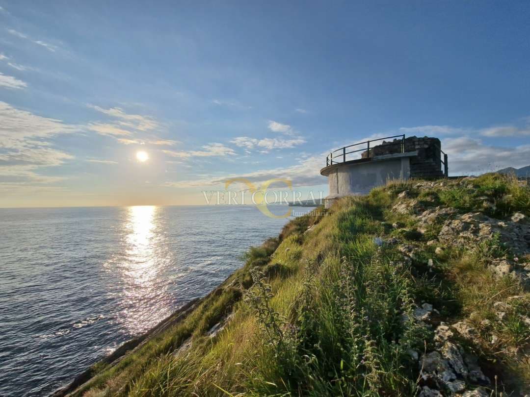 Flat for sale in Llanes - € 600,000 (Ref: 9443440)