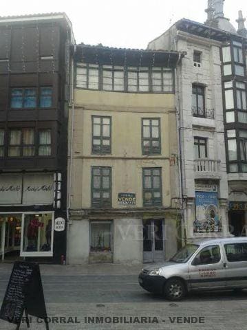 Flat for sale in Llanes - € 600,000 (Ref: 9443440)