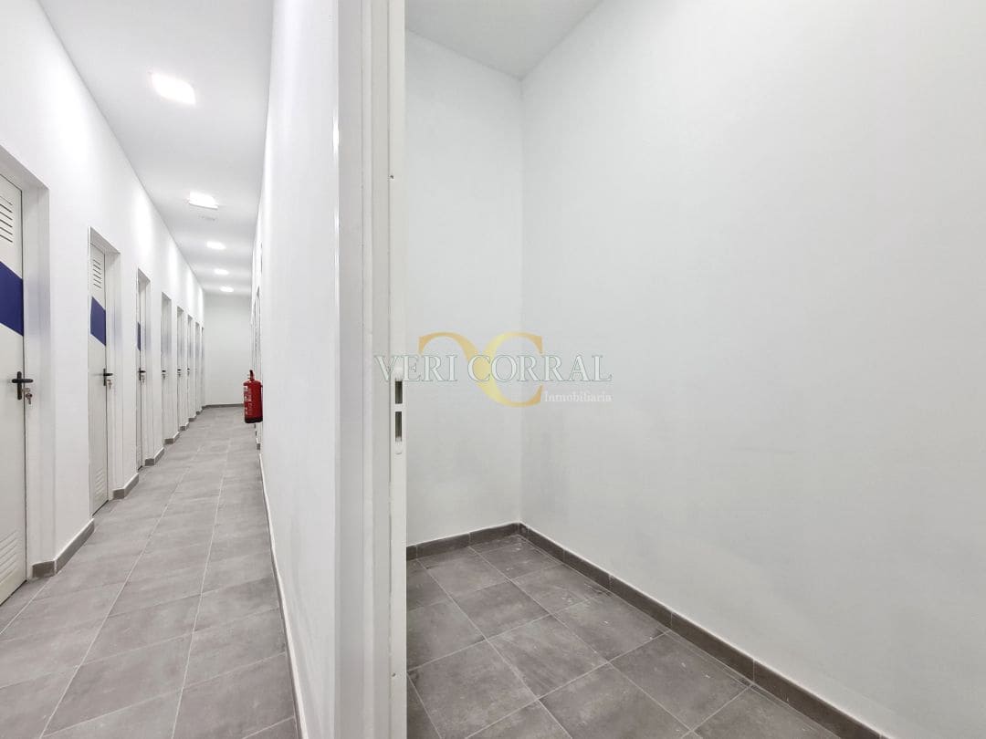 Local Comercial en Oviedo en venta - 229.000 € (Ref: 9443441)