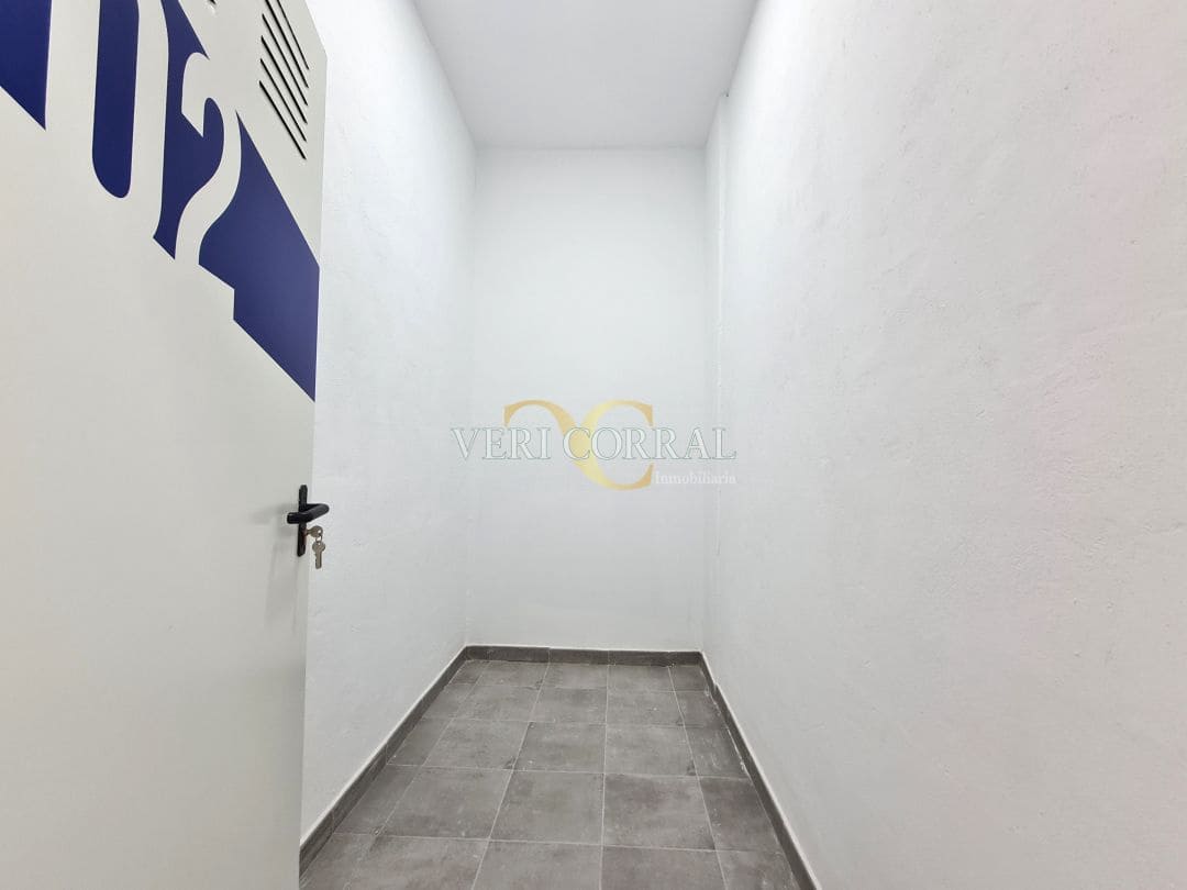 Local Comercial en Oviedo en venta - 229.000 € (Ref: 9443441)