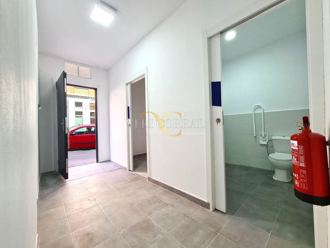 Local Comercial en Oviedo en venta - 229.000 € (Ref: 9443441)