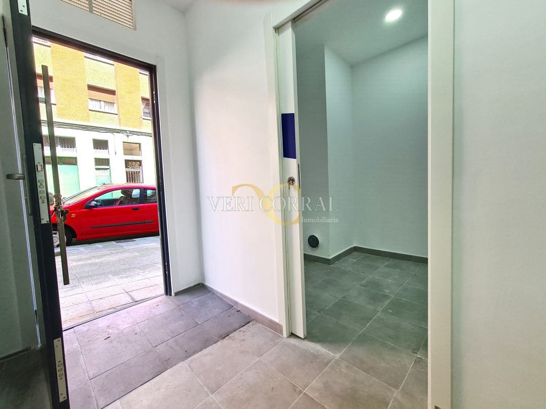 Local Comercial en Oviedo en venta - 229.000 € (Ref: 9443441)