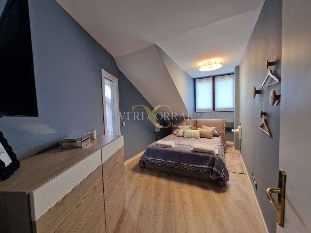 3 bedroom Flat for rent in Llanes - € 280 (Ref: 9443443)