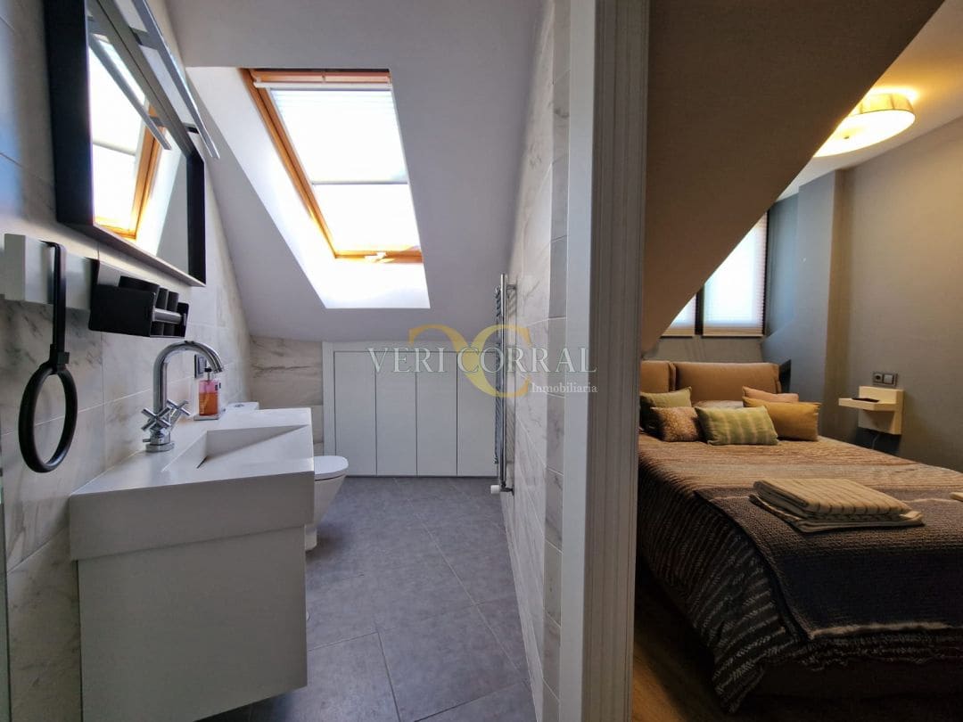 3 bedroom Flat for rent in Llanes - € 280 (Ref: 9443443)