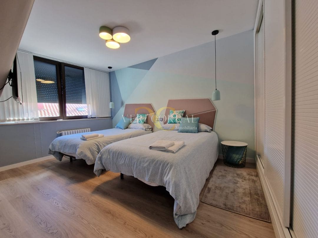 3 bedroom Flat for rent in Llanes - € 280 (Ref: 9443443)