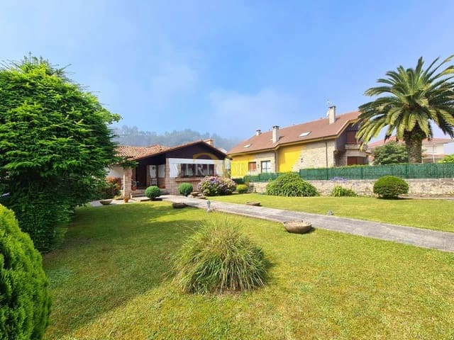 5 bedroom Townhouse for sale in Ribadesella/Ribeseya, Ribadesella - € 1,250,000 (Ref: 9443444)