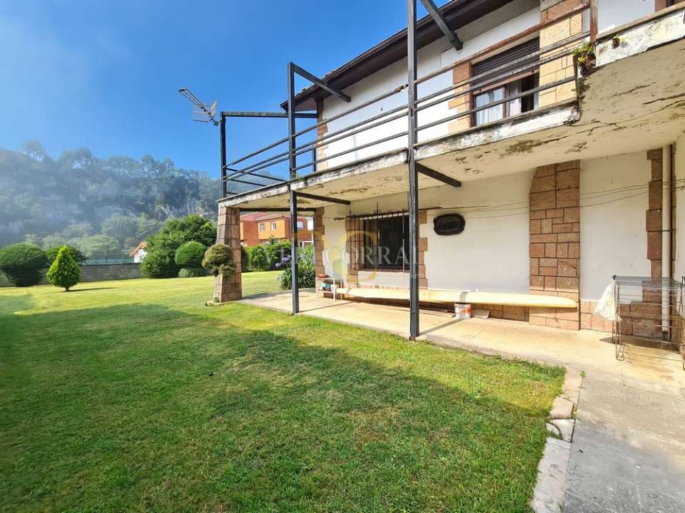 5 bedroom Townhouse for sale in Ribadesella - € 1,250,000 (Ref: 9443444)