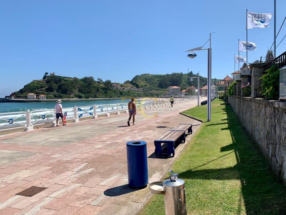 5 bedroom Townhouse for sale in Ribadesella - € 1,250,000 (Ref: 9443444)